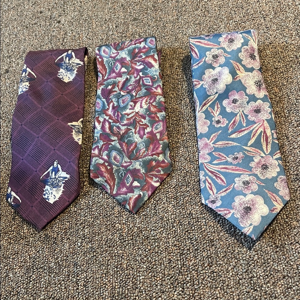 CHRISTIAN DIOR TIE BUNDLE - Picture 4 of 6